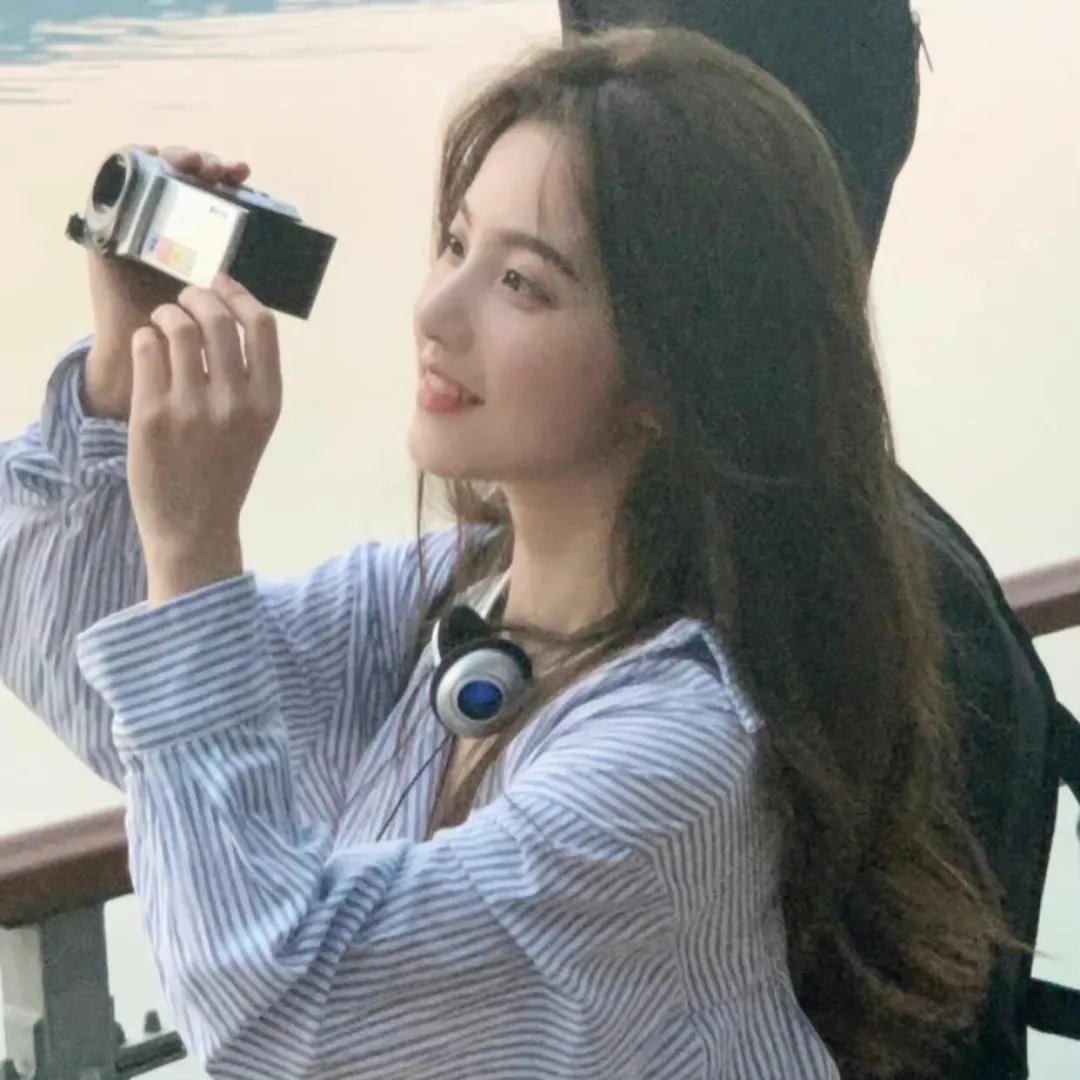 樱花树下的时间胶囊